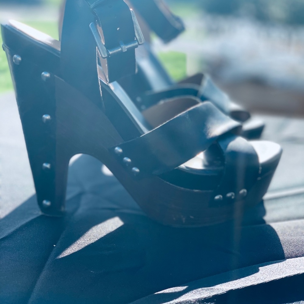 Sexy Guess Heels with rhinestones